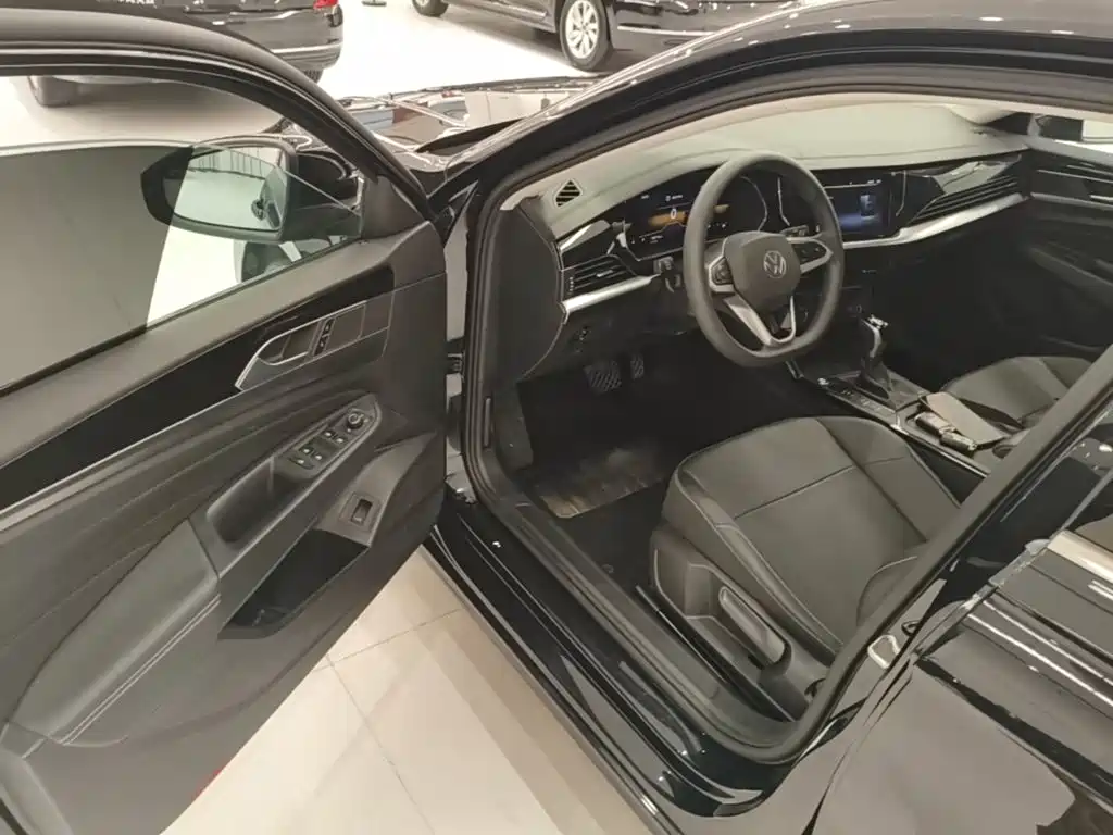Volkswagen Passat 2025 2024 280TSI Business Edition