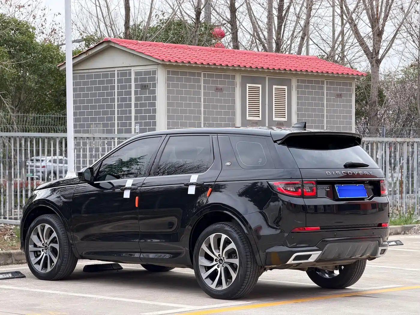 Land Rover Discovery Sport 2022 Model Facelift 249PS R-Dynamic S Performance Edition 5-seater фото 8