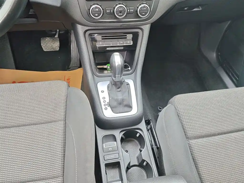 Volkswagen Sharan 2013 1.8TSI Standard фото 14