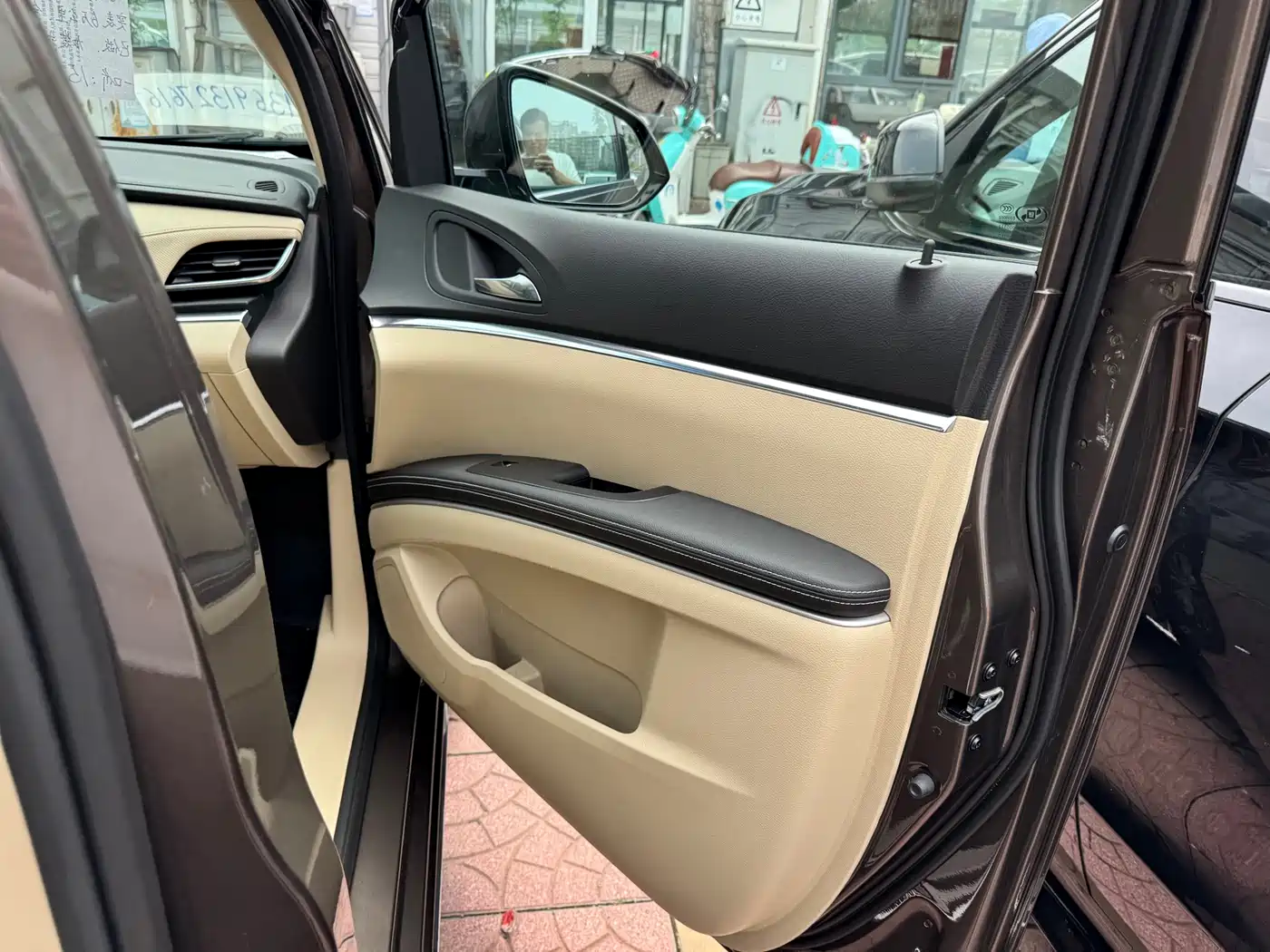 Buick GL8 2023 Land Business Class 652T Luxury фото 15