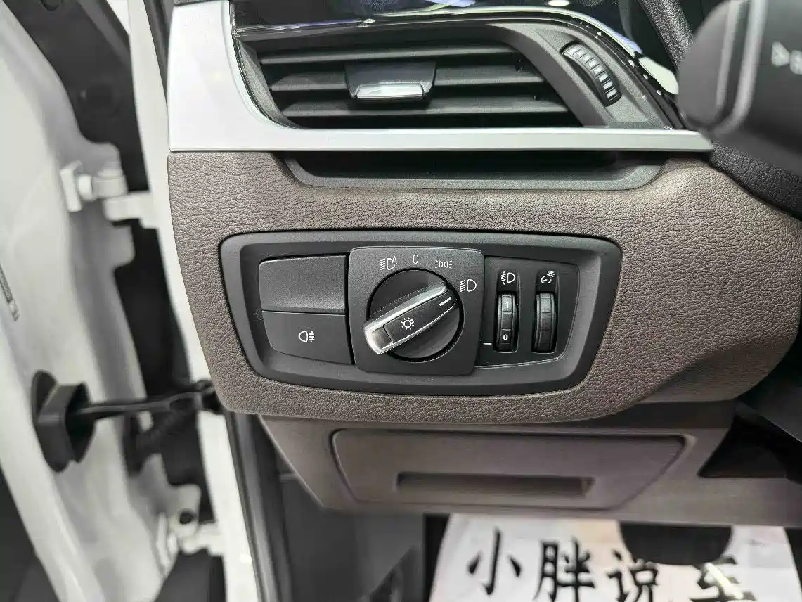 BMW X1 2022 sDrive20Li Premium фото 11