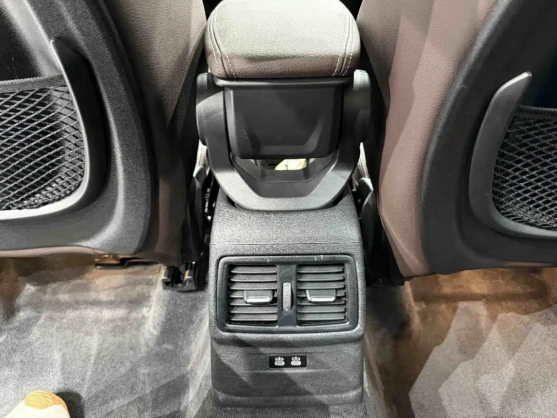 BMW X1 2022 sDrive20Li Premium фото 10
