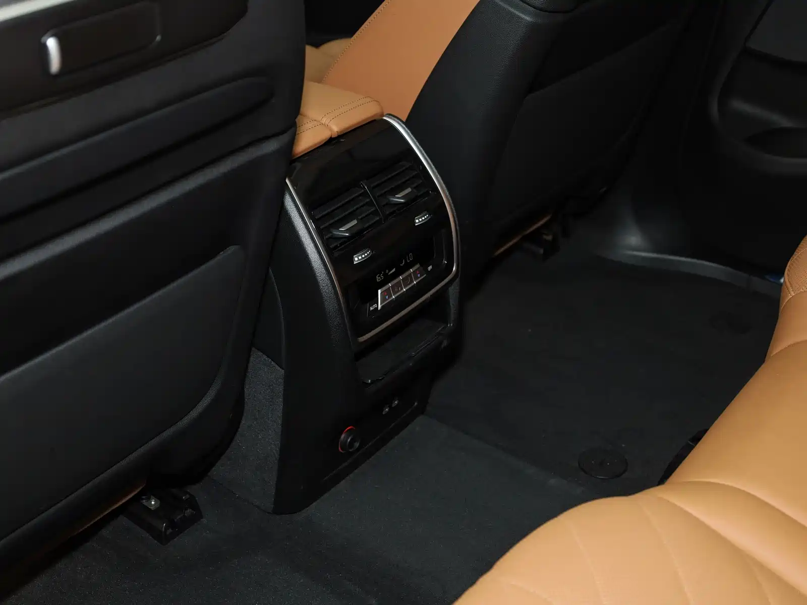 صورة 30 - BMW X7