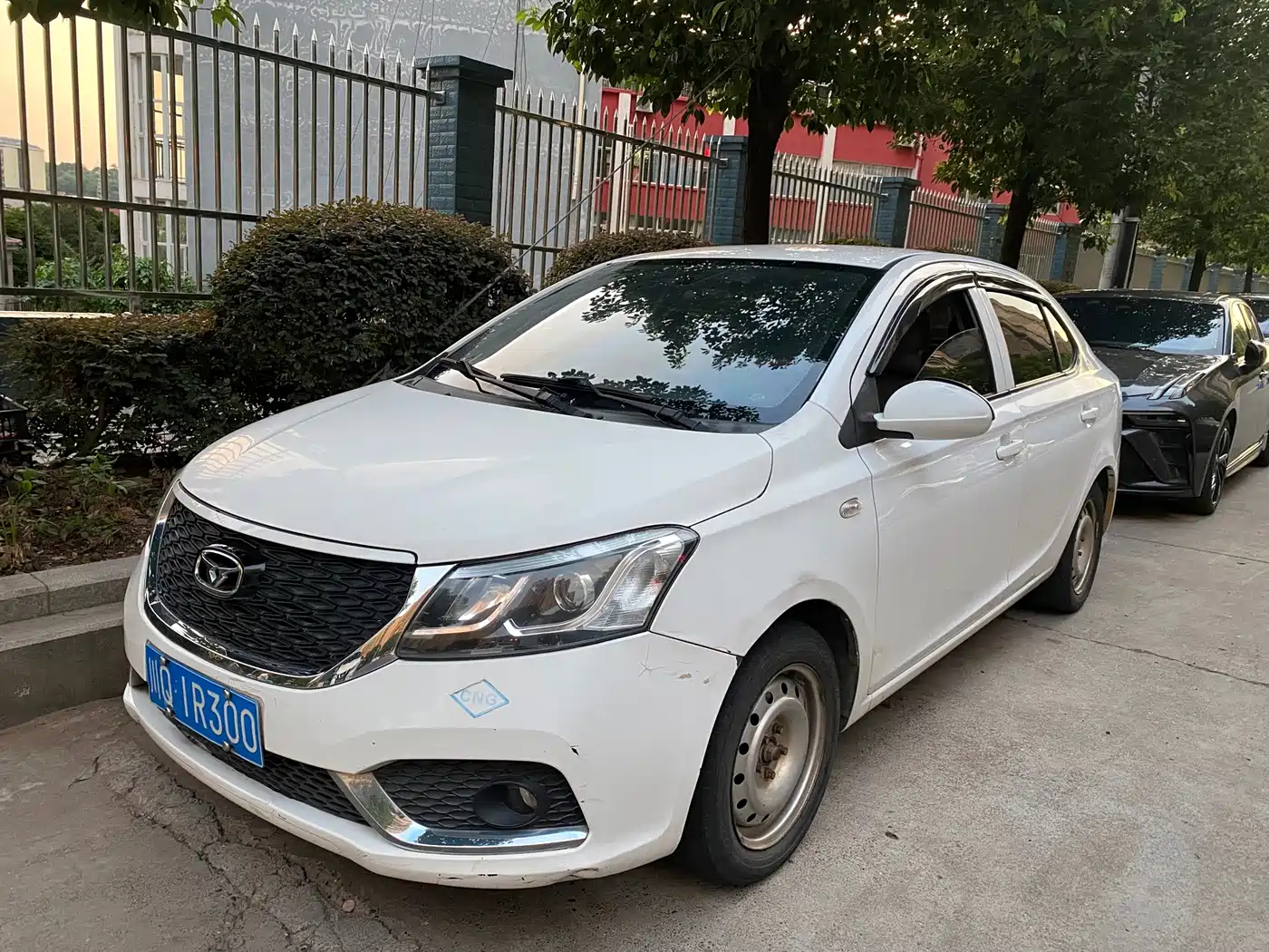 Cowin Kaiyi E3 2019 2018 1.6L Manual CNG Bi-fuel Edition