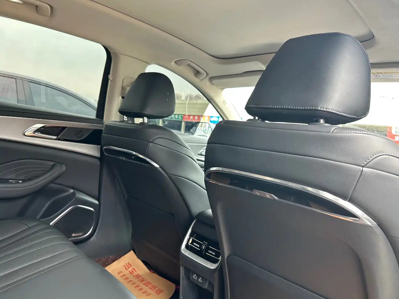 Hongqi H5 2023 2.0T Auto Smart Connect Flag Comfort фото 15