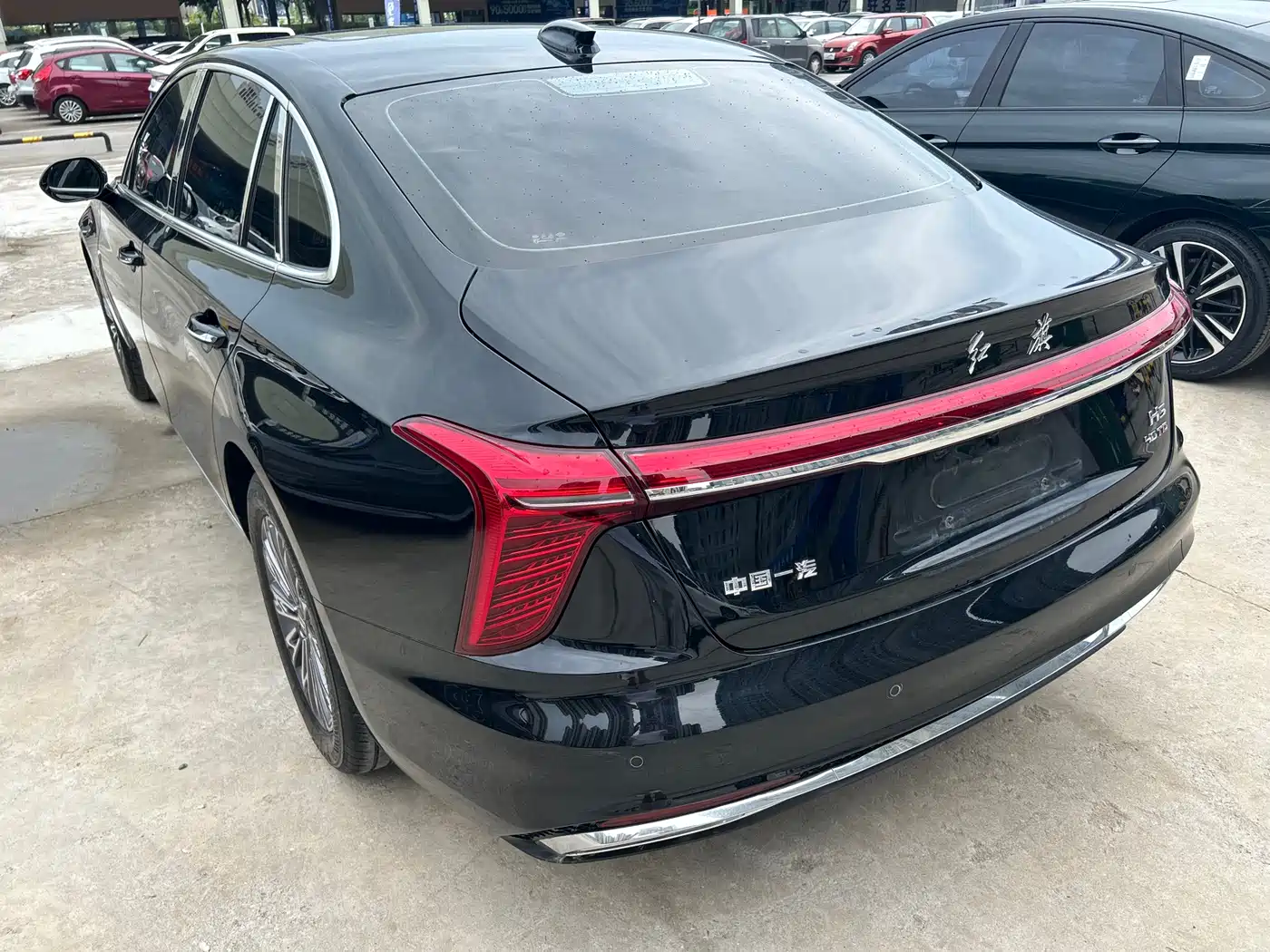 Hongqi H5 2023 2.0T Auto Smart Connect Flag Comfort фото 17