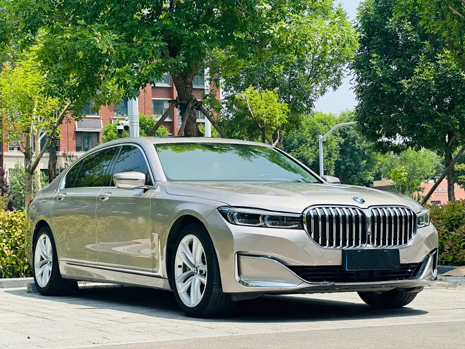 Фото 3 - BMW 7 Series