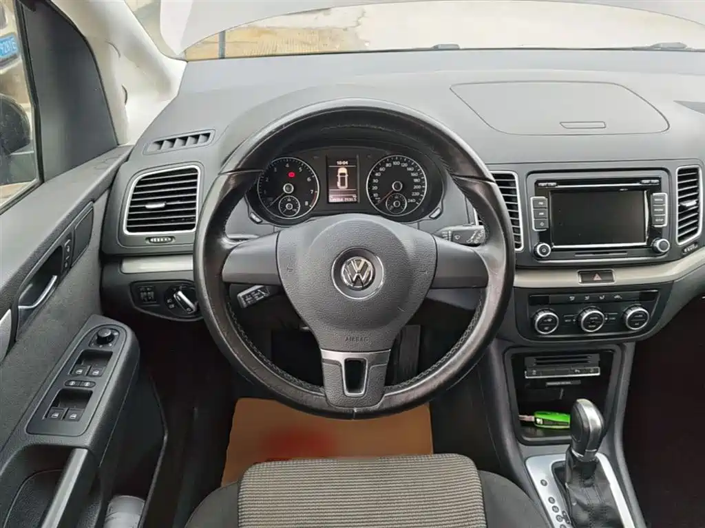 Volkswagen Sharan 2013 1.8TSI Standard фото 11