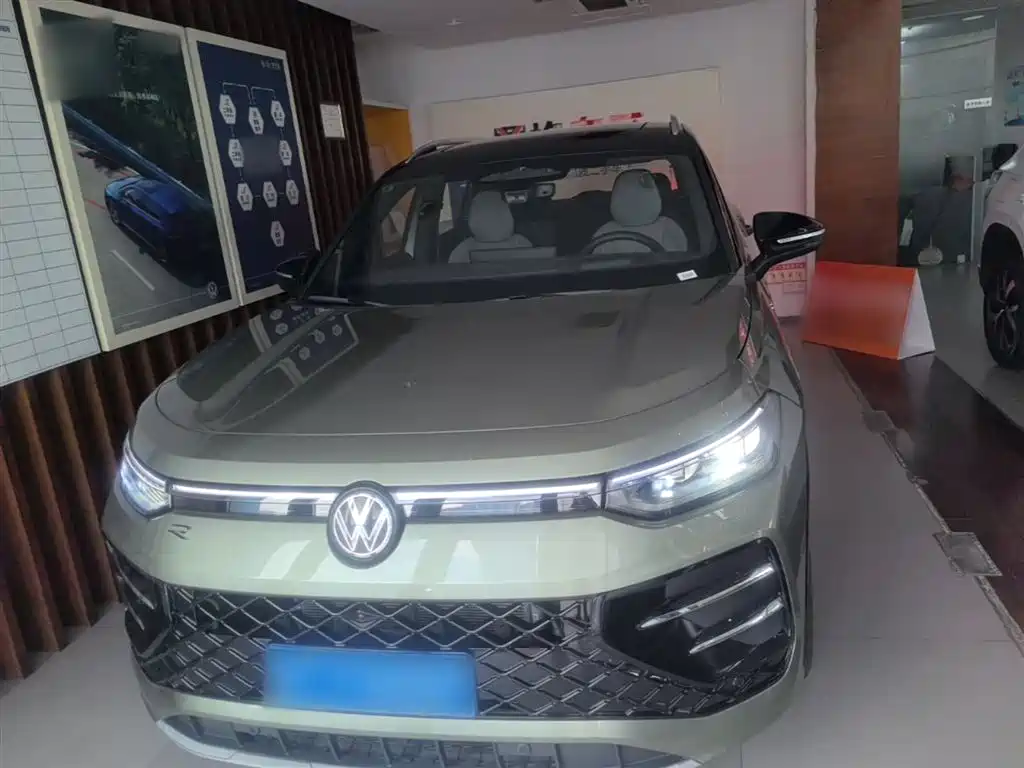 Volkswagen Tayron 2025 Tayron L 380TSI 4WD Luxury фото 3