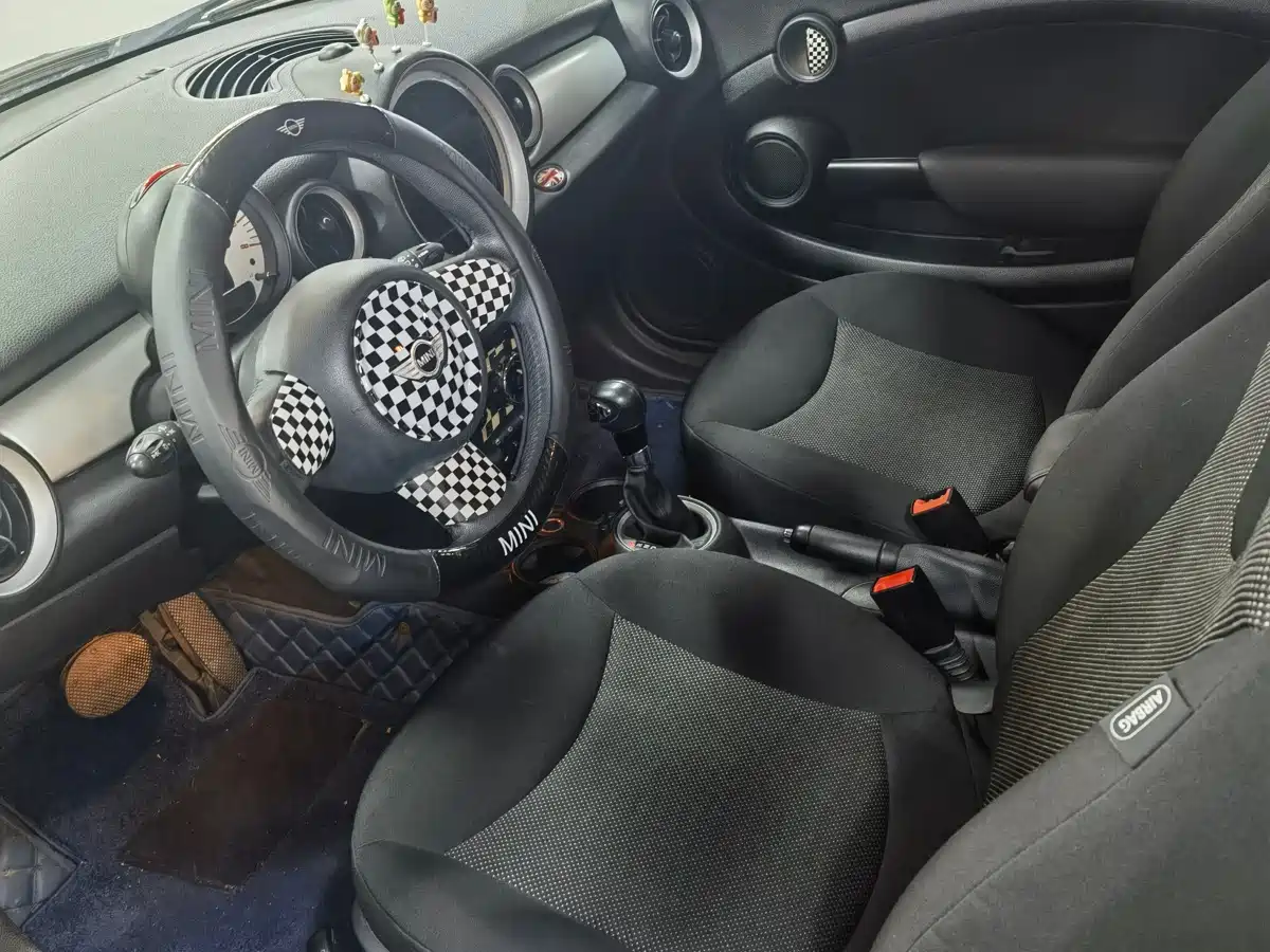 Фото 7 - MINI CLUBMAN