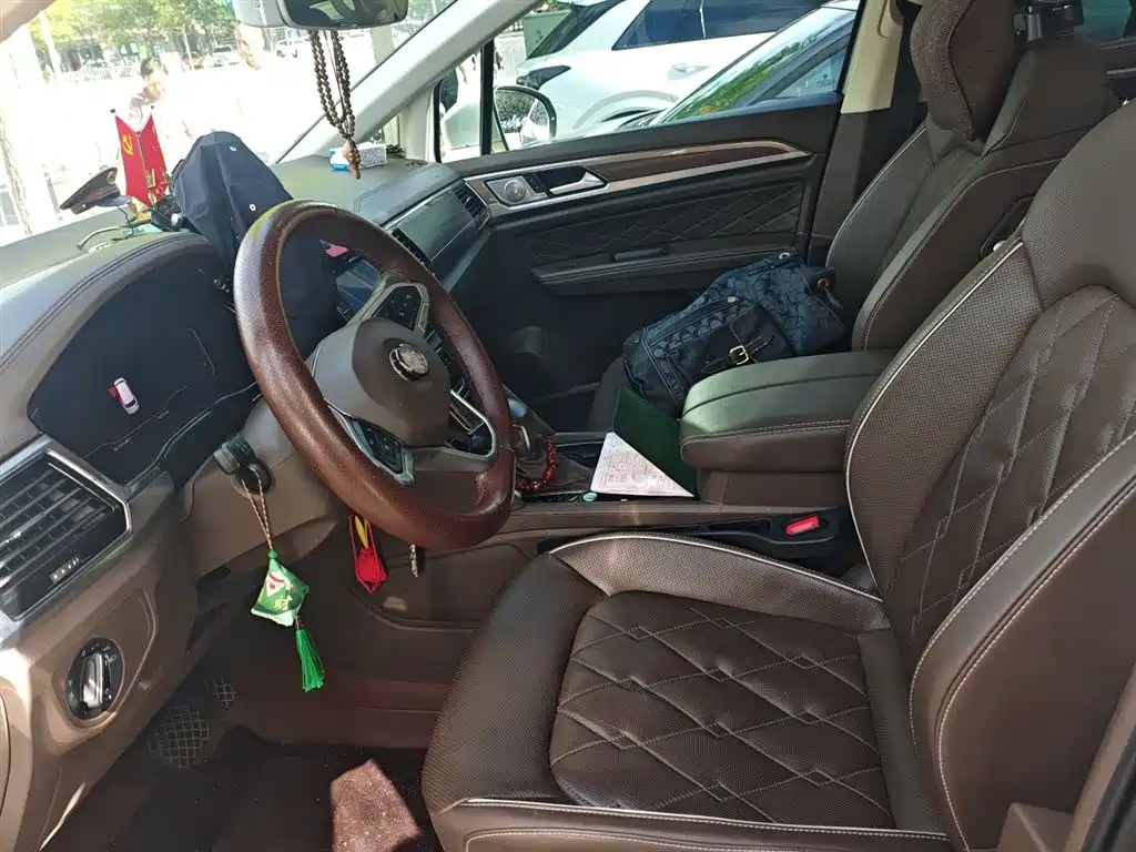 Volkswagen Viloran 2020 380TSI Premium фото 8