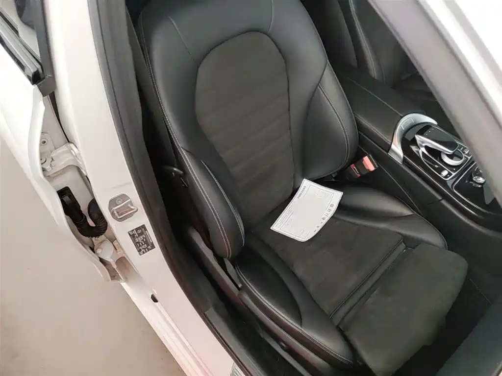 Mercedes-Benz C-Class 2017 Facelift C 200 Sport Edition фото 25