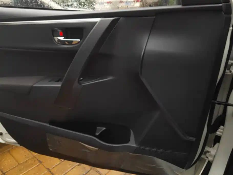 Toyota Levin 2016 1.6G CVT Elite Edition фото 7