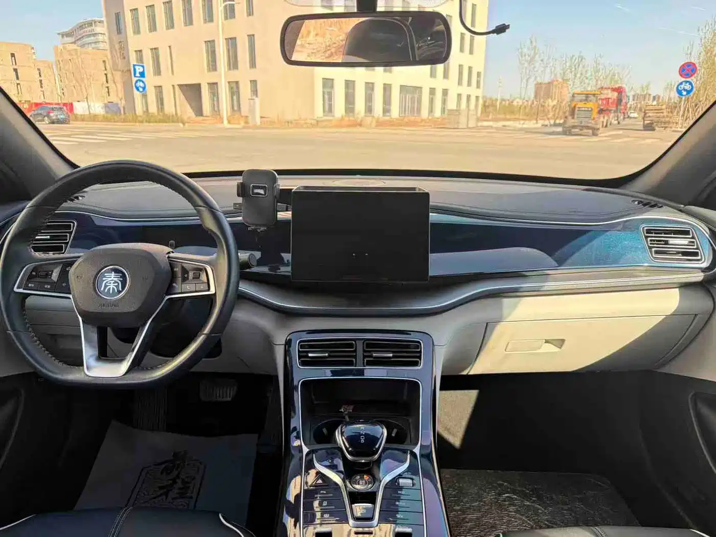 BYD Qin PLUS 2021 DM-i 55KM Premium фото 9