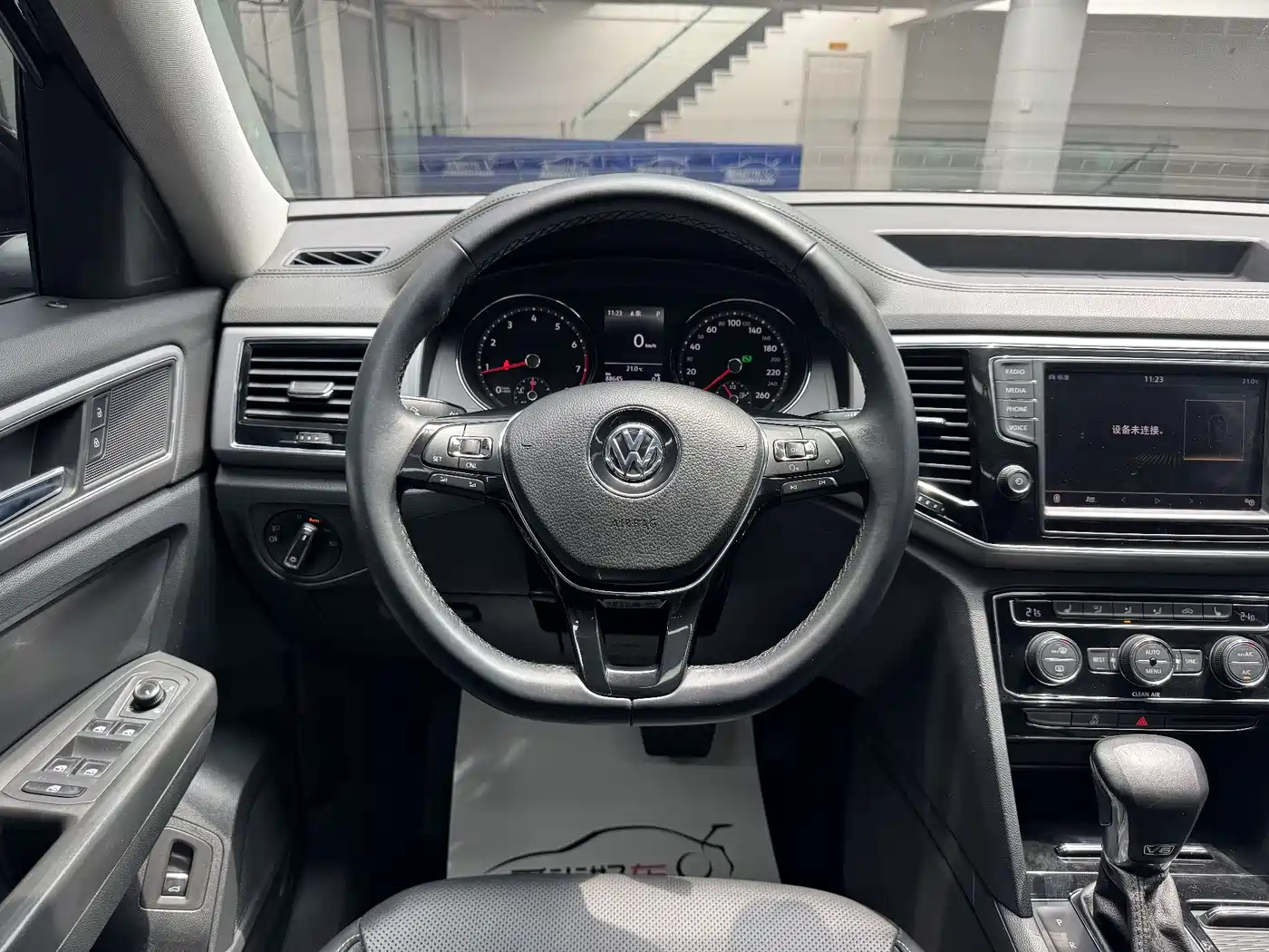 Volkswagen Teramont 2017 530 V6 4WD Luxury Edition фото 11