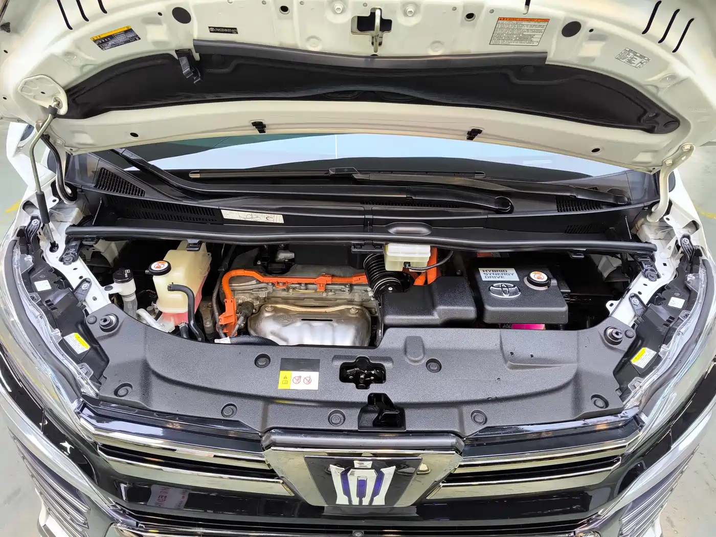 Toyota Vellfire 2019 Hybrid 2.5L HV Premium Edition фото 30