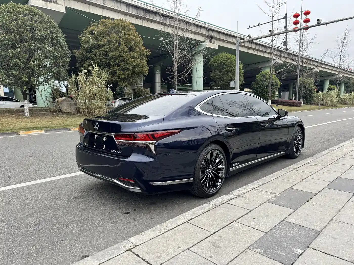 Lexus LS 2020 500h Excellence (China V) фото 15