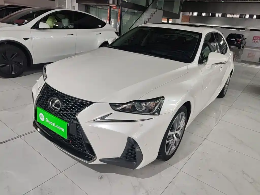 Lexus IS 2017 — пригон из Китая