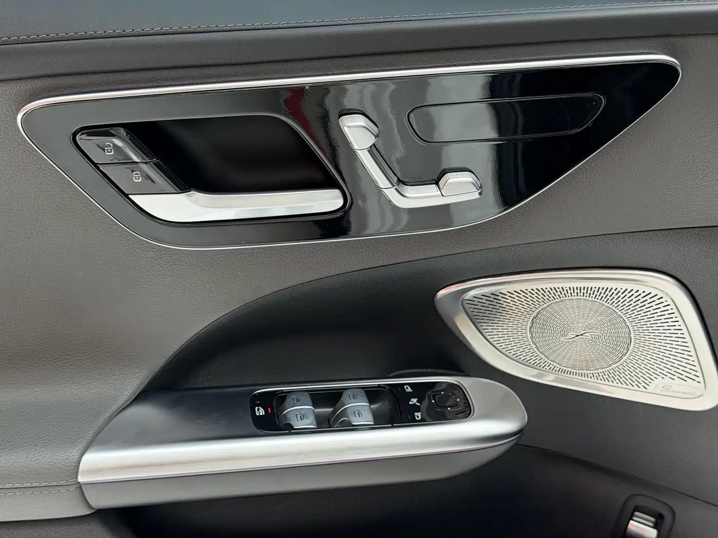 Mercedes-Benz C-Class 2023 Facelift C 260 L фото 8