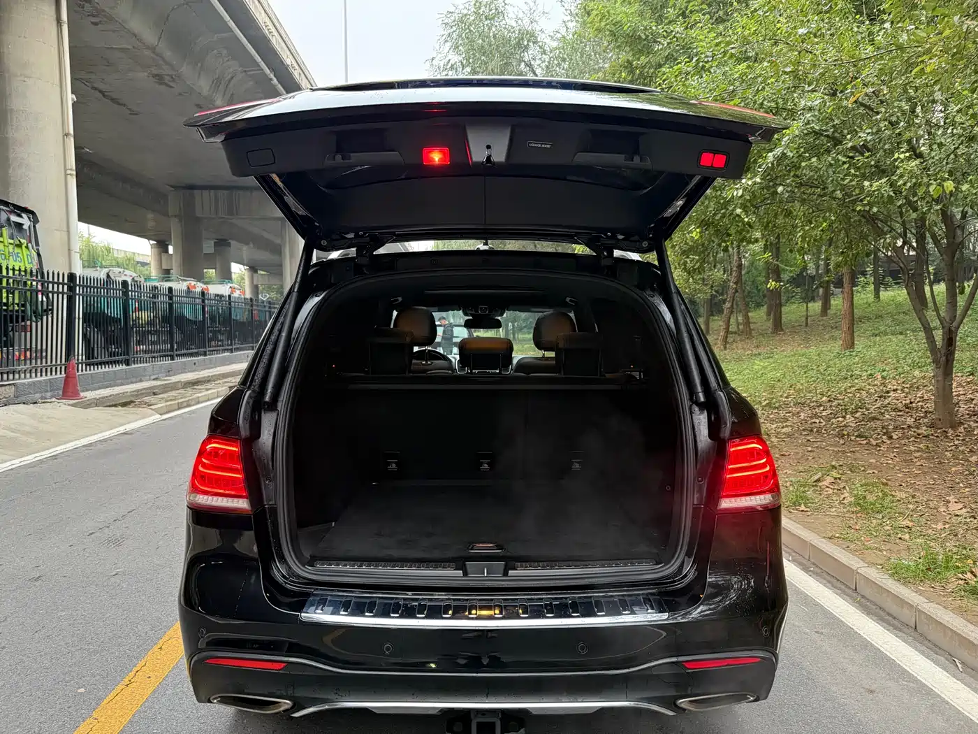 Mercedes-Benz GLE 2018 GLE 400 4MATIC Ultimate Edition фото 12