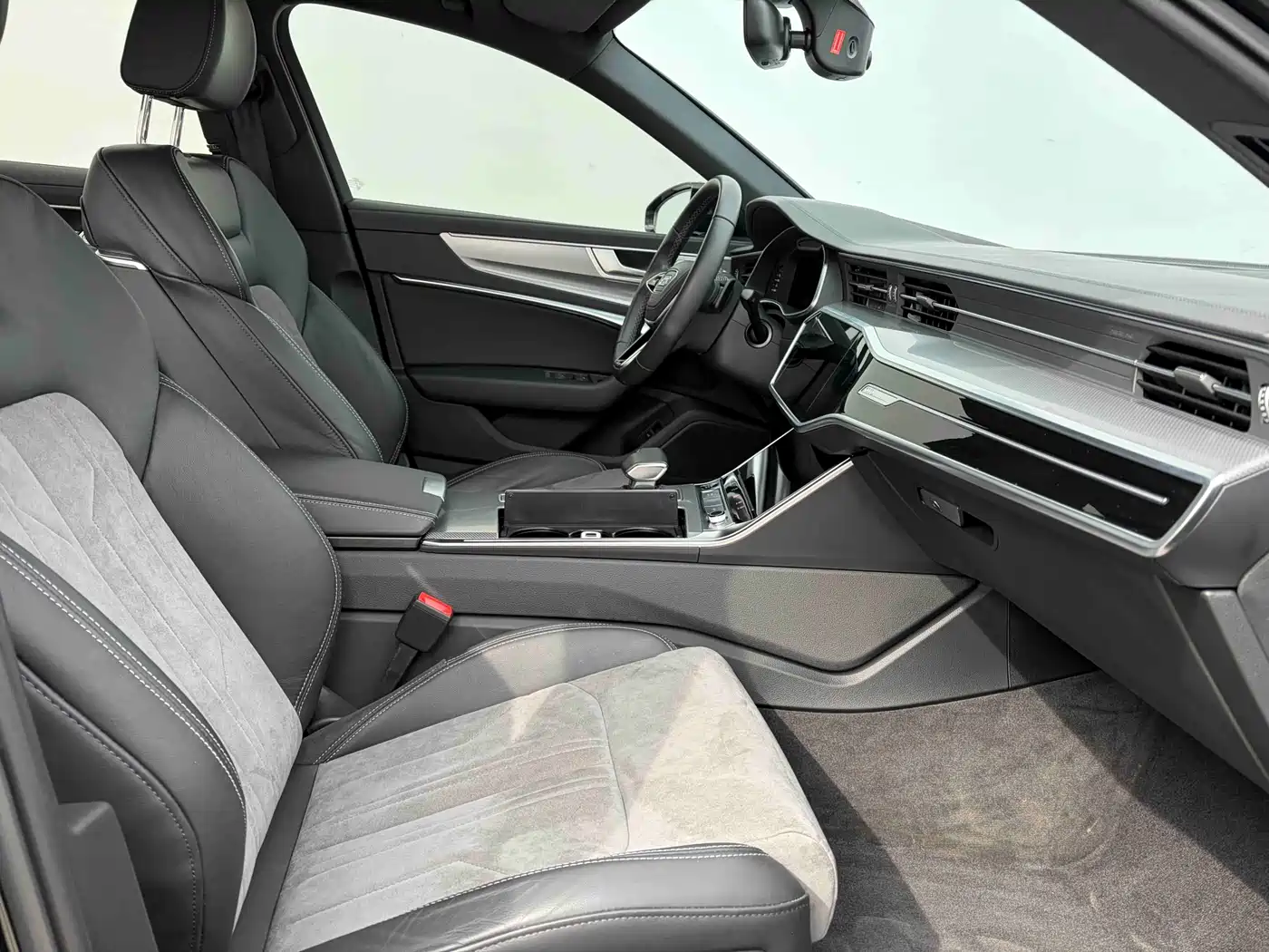 Audi A6L 2024 45 TFSI Premium Dynamic фото 9
