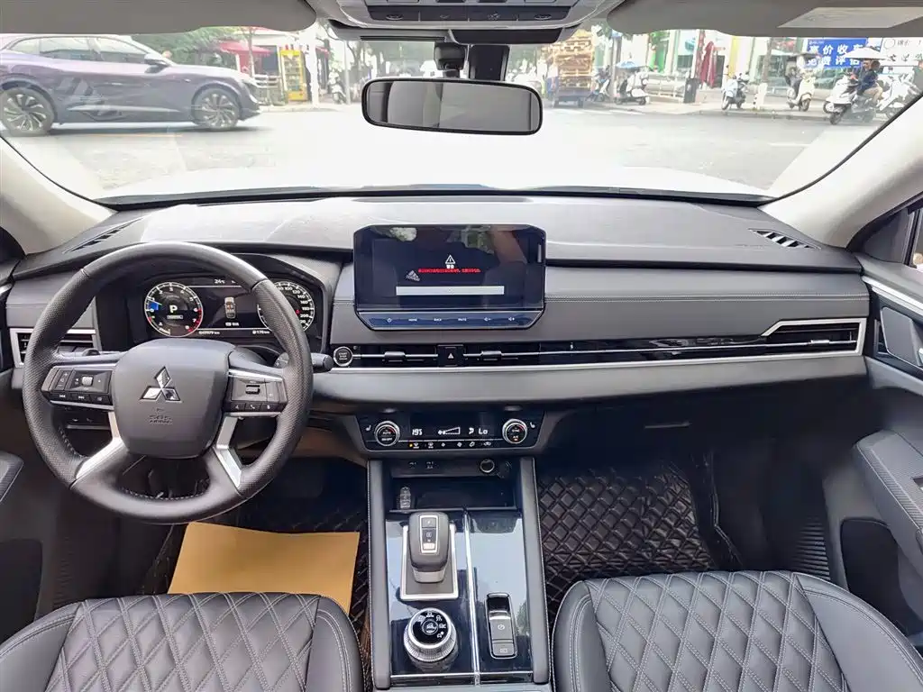 Mitsubishi Outlander 2023 1.5T CVT 2WD Prestige Edition 7-seater фото 10