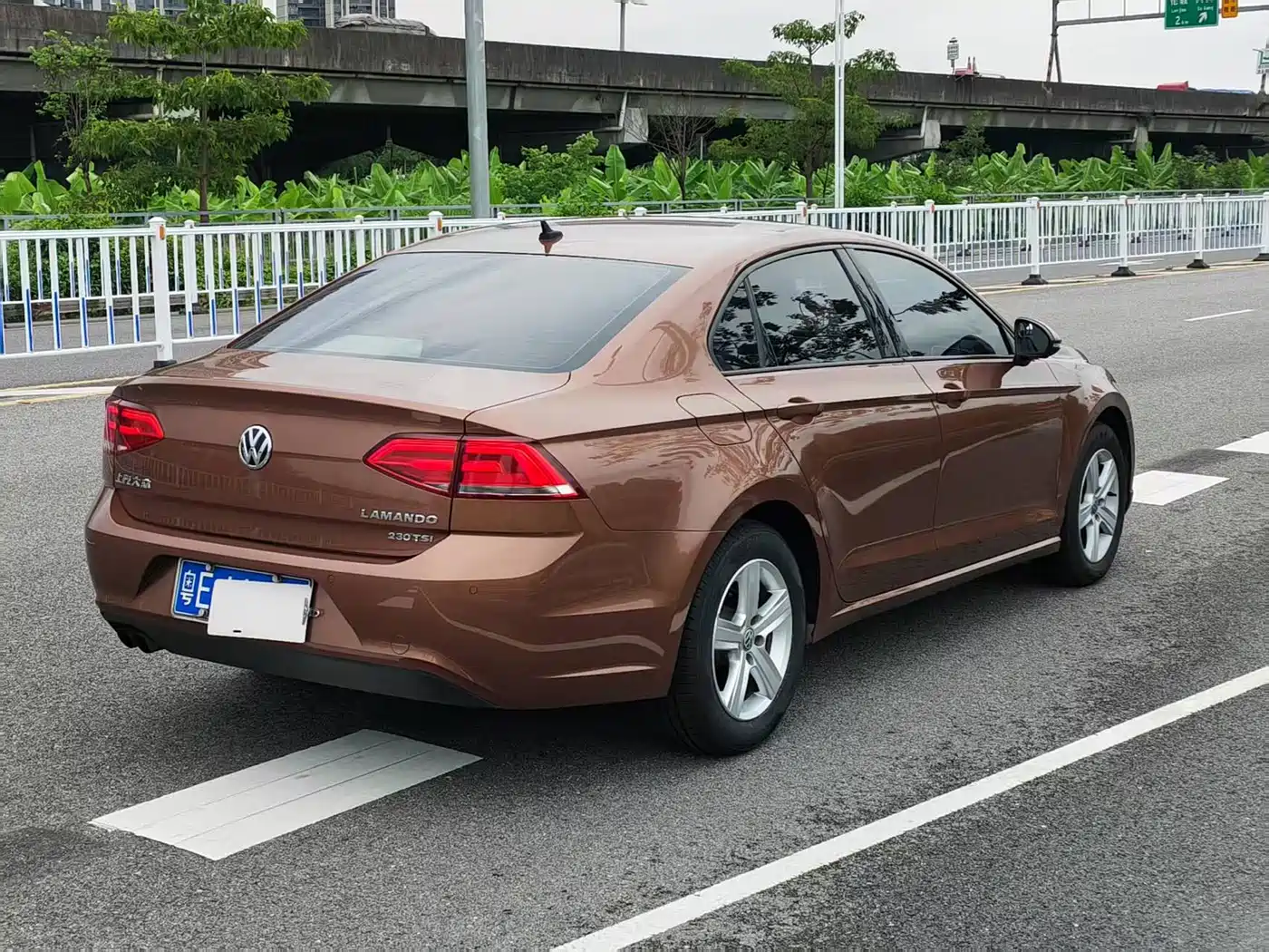 Volkswagen Lamando 2018 230TSI DSG Trend Edition фото 5