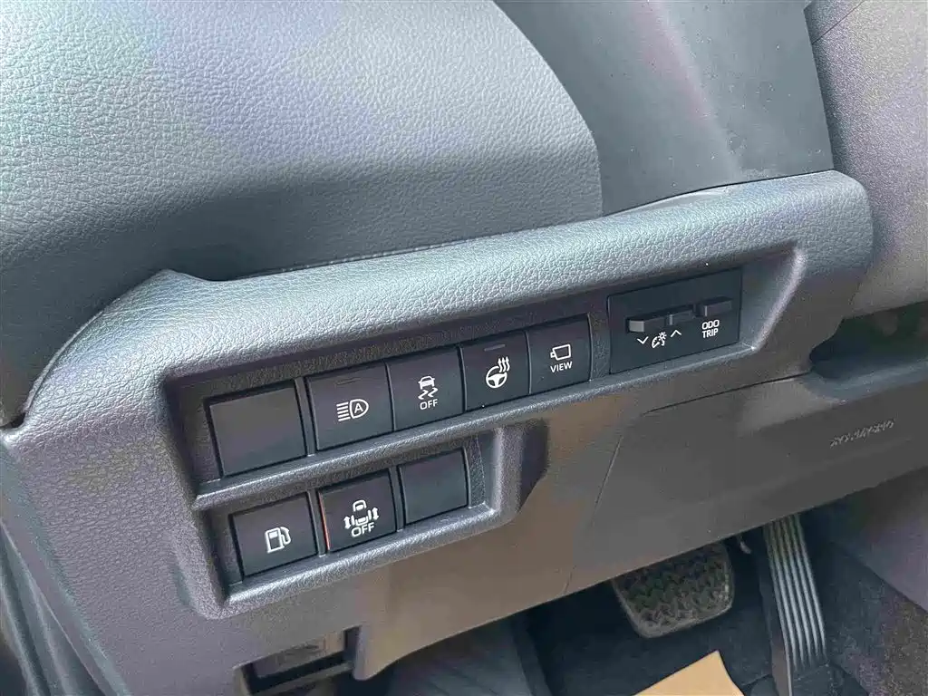 Фото 10 - Toyota Sienna