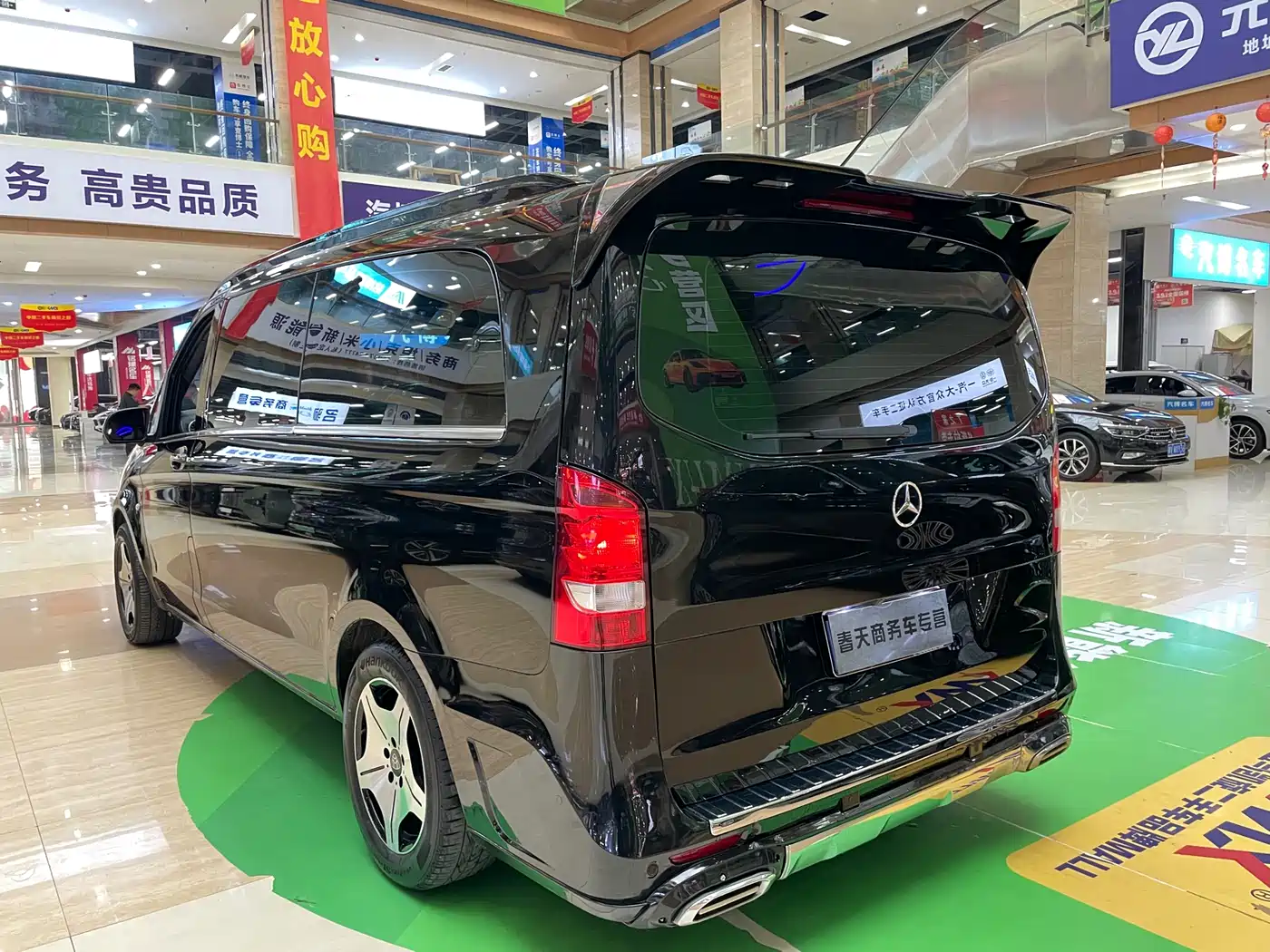 Mercedes-Benz Vito 2023 2.0T Elite 7-Seater фото 5