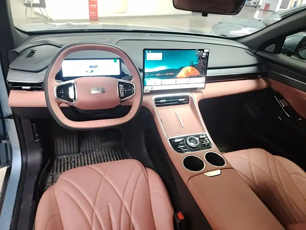 Geely Galaxy Galaxy L6 2025 EM-i 140km Starship Edition фото 10