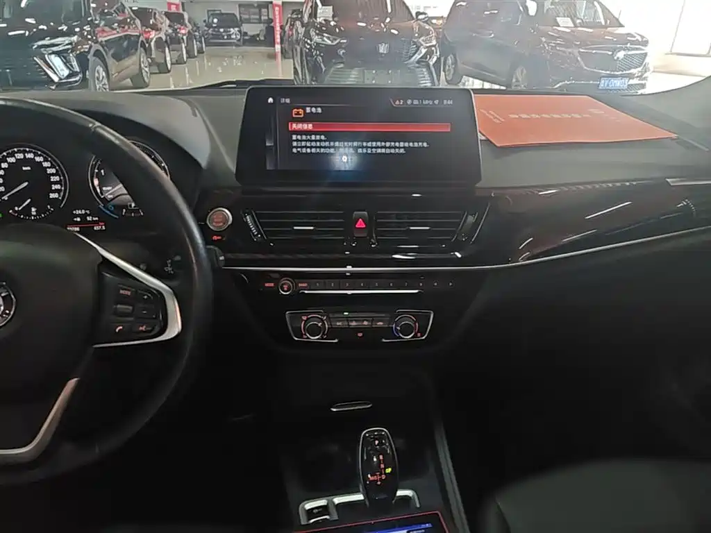 BMW 1-SERIES
