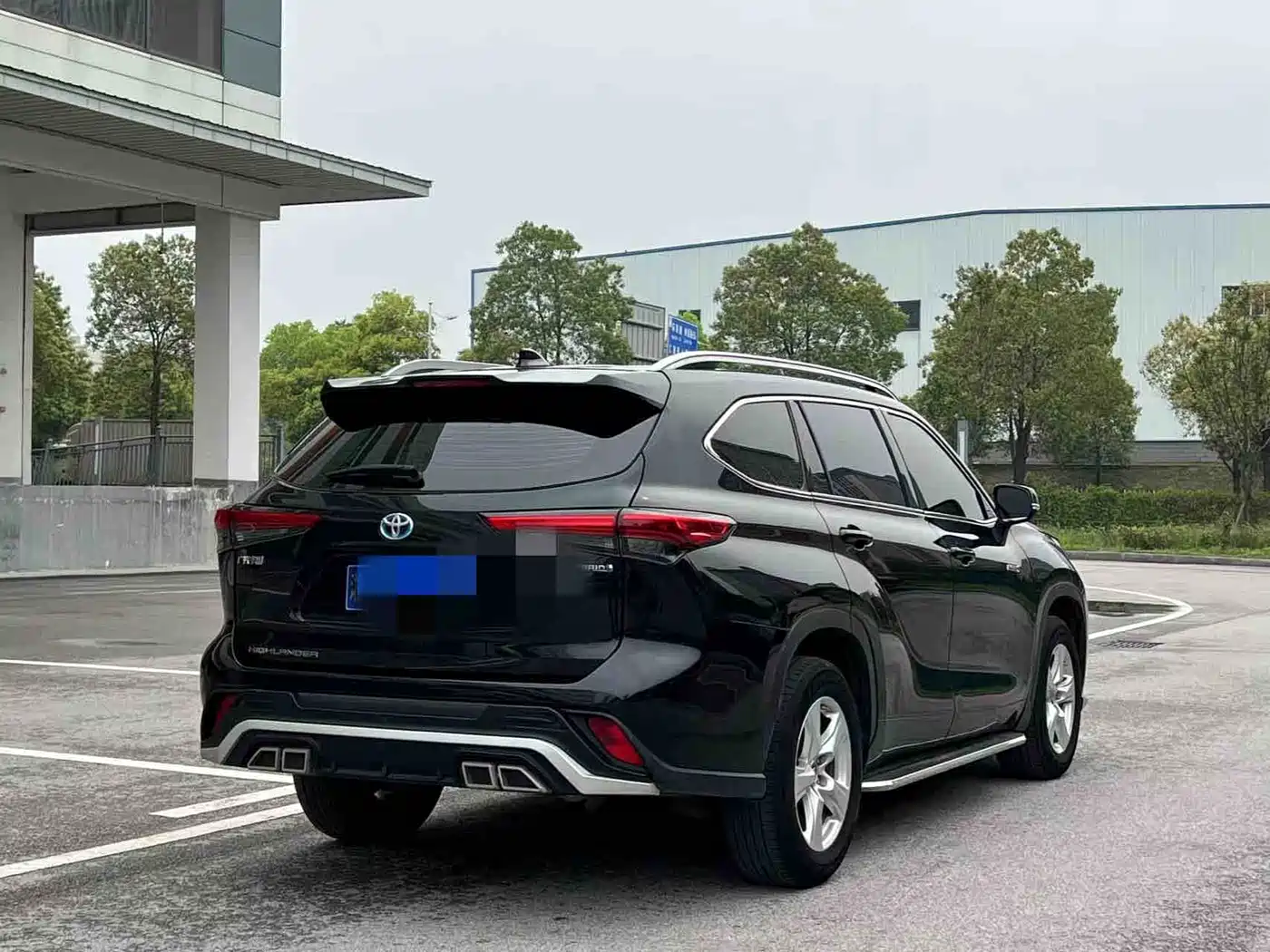 Toyota Highlander 2024 2.5L Smart Hybrid 2WD Elite 5-seater фото 4