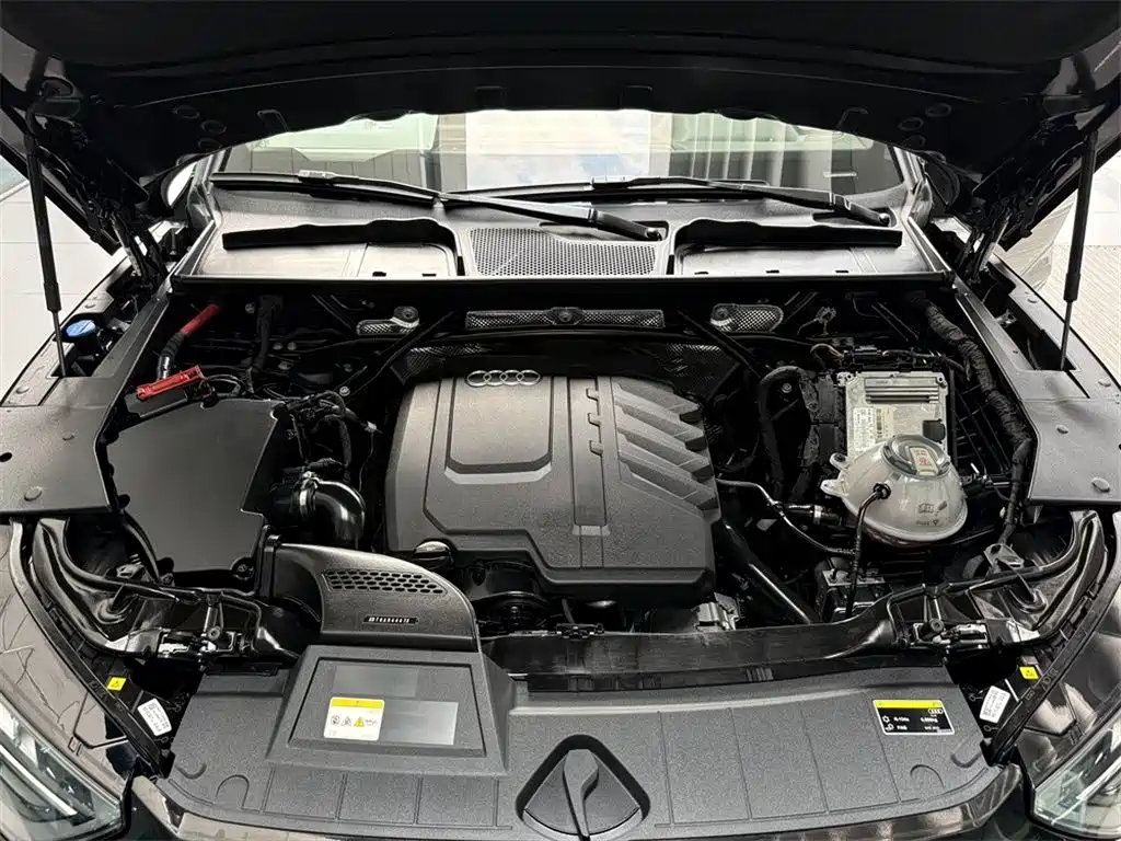 Audi Q5L 2023 40T Luxury Dynamic фото 8