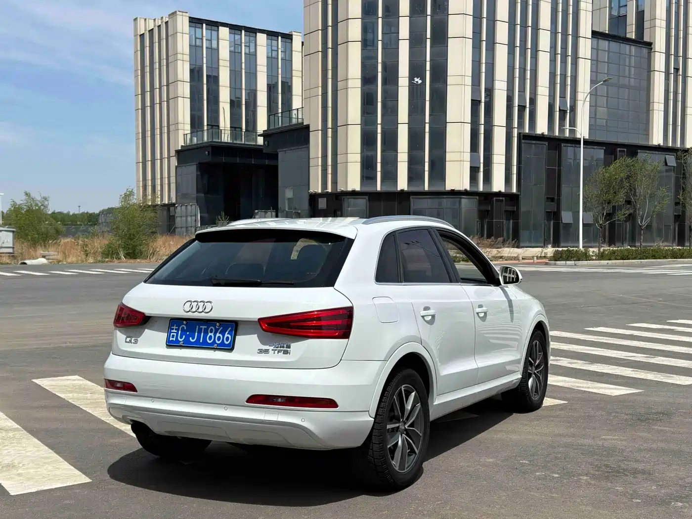 Audi Q3 2015 35 TFSI Comfort фото 9