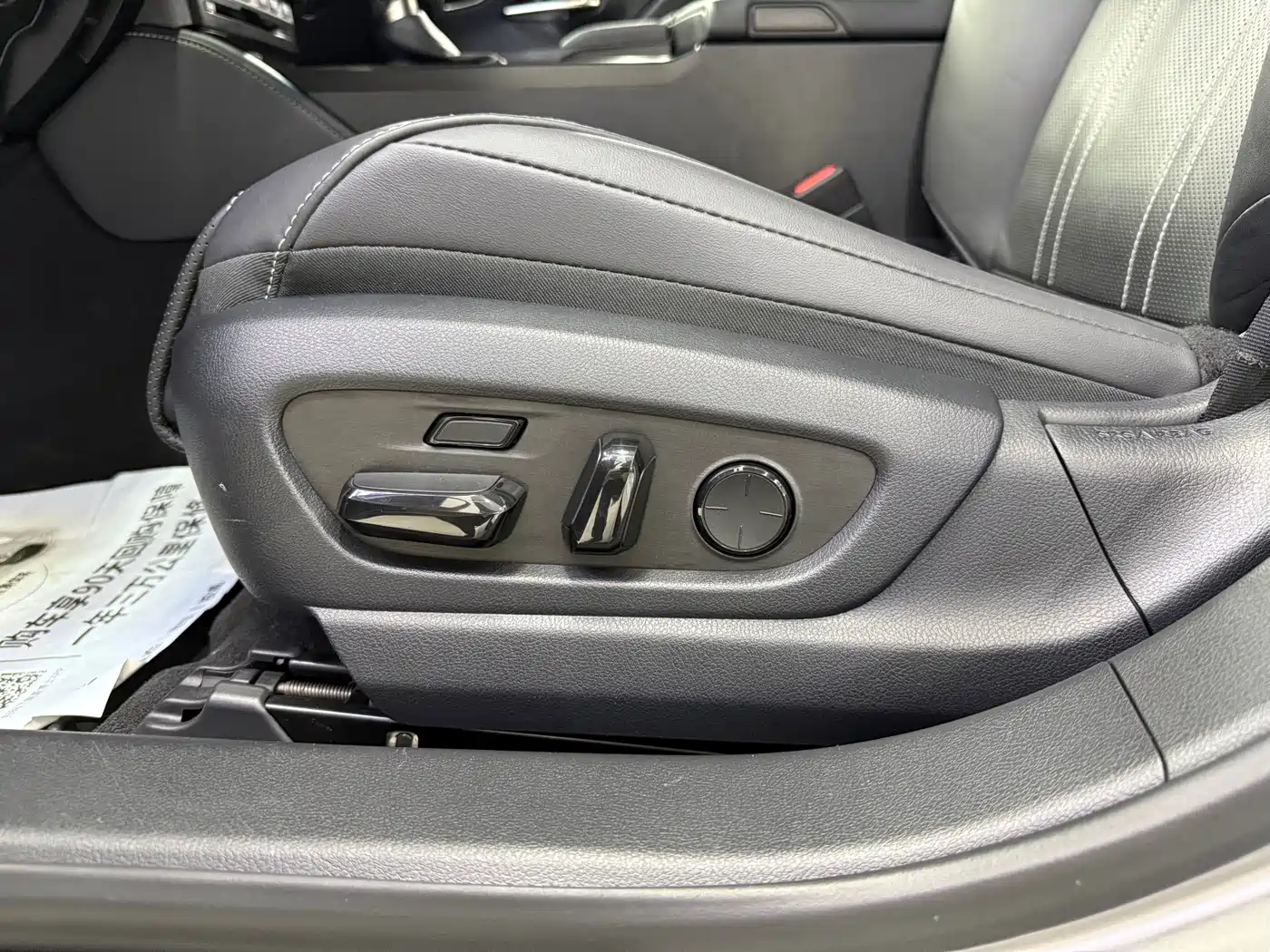 Lexus ES 2018 300h Executive Edition China V фото 16