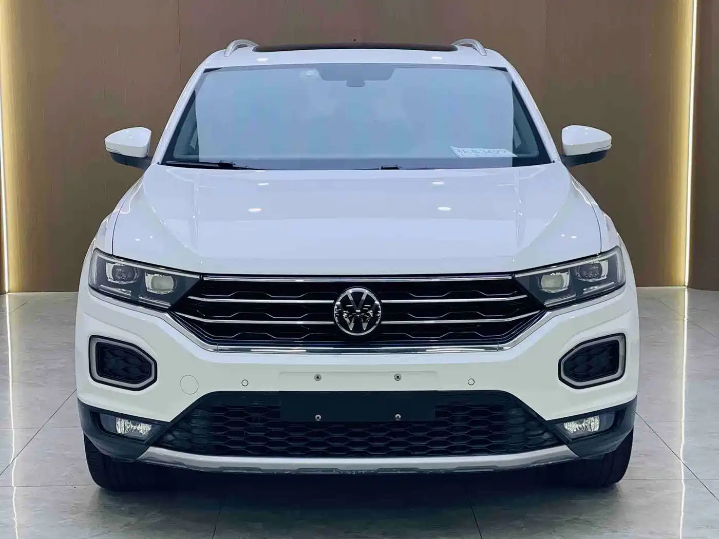 Volkswagen T-Roc, миниатюра 2