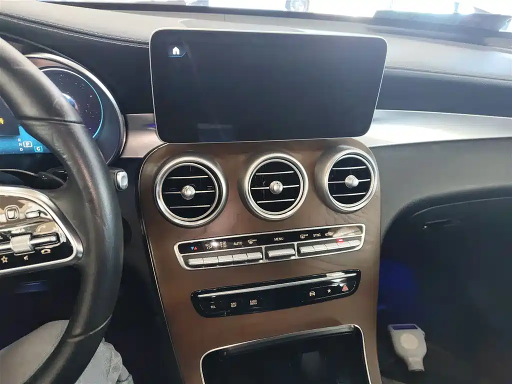 Mercedes-Benz GLC 2020 GLC 300 L 4MATIC Dynamic фото 5