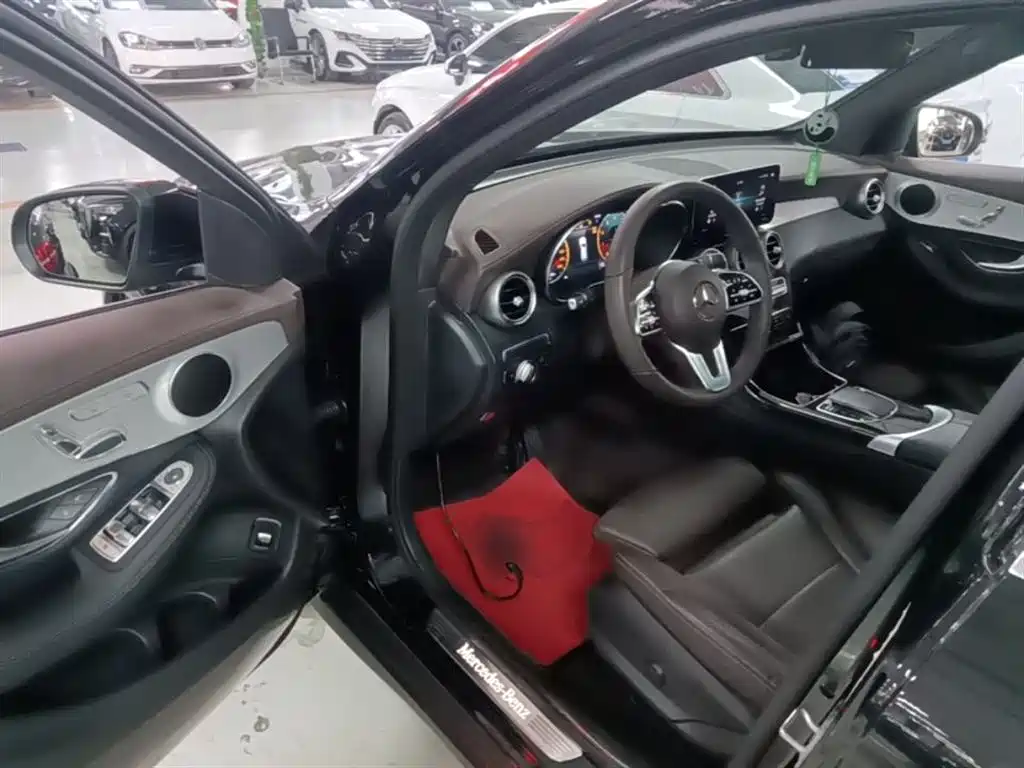 Mercedes-Benz GLC 2021 GLC 260 L 4MATIC Sporty фото 16
