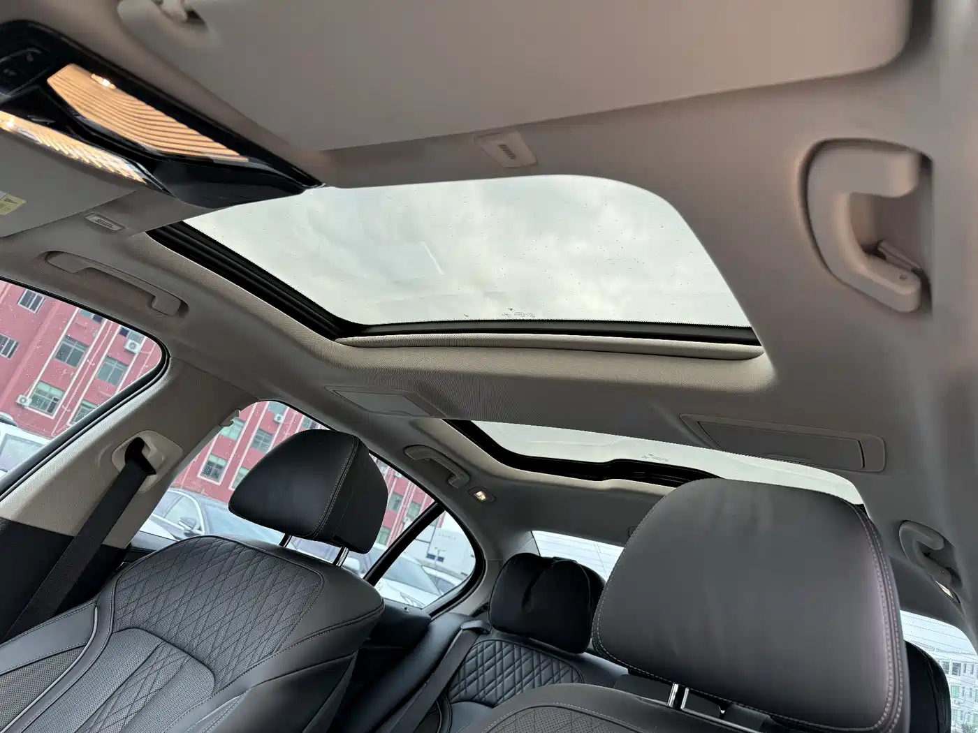 BMW 5 Series New Energy 2018 530Le Luxury Package фото 10