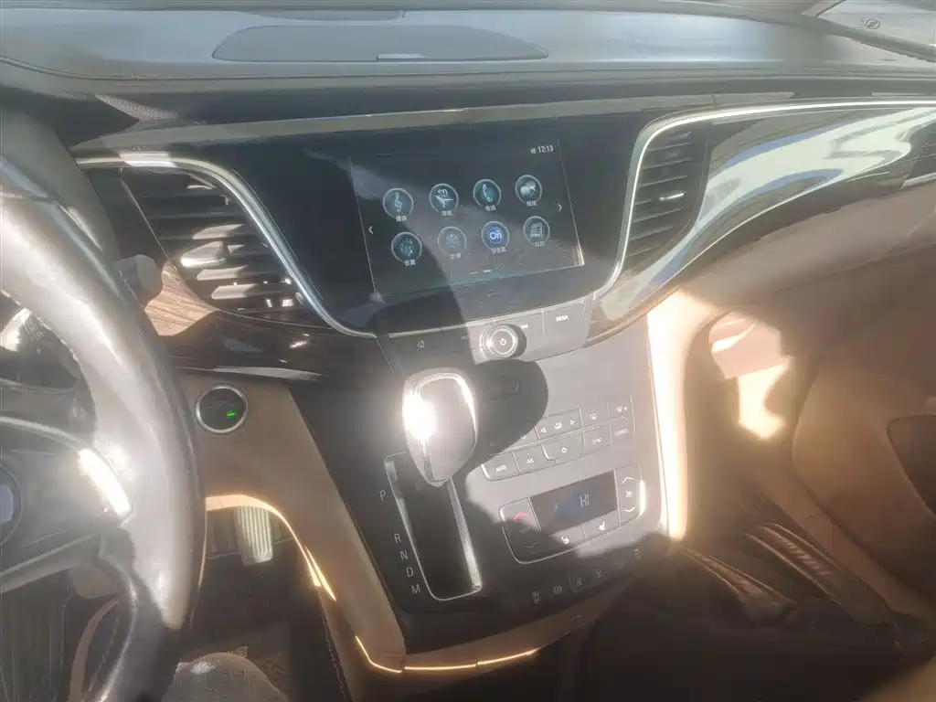 Buick GL8 2017 ES 28T Premium China V фото 5