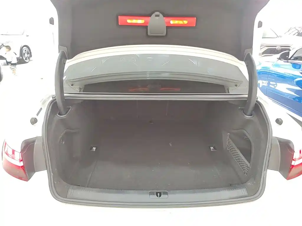 Audi A4L 2020 40 TFSI Fashion Dynamic Edition фото 15