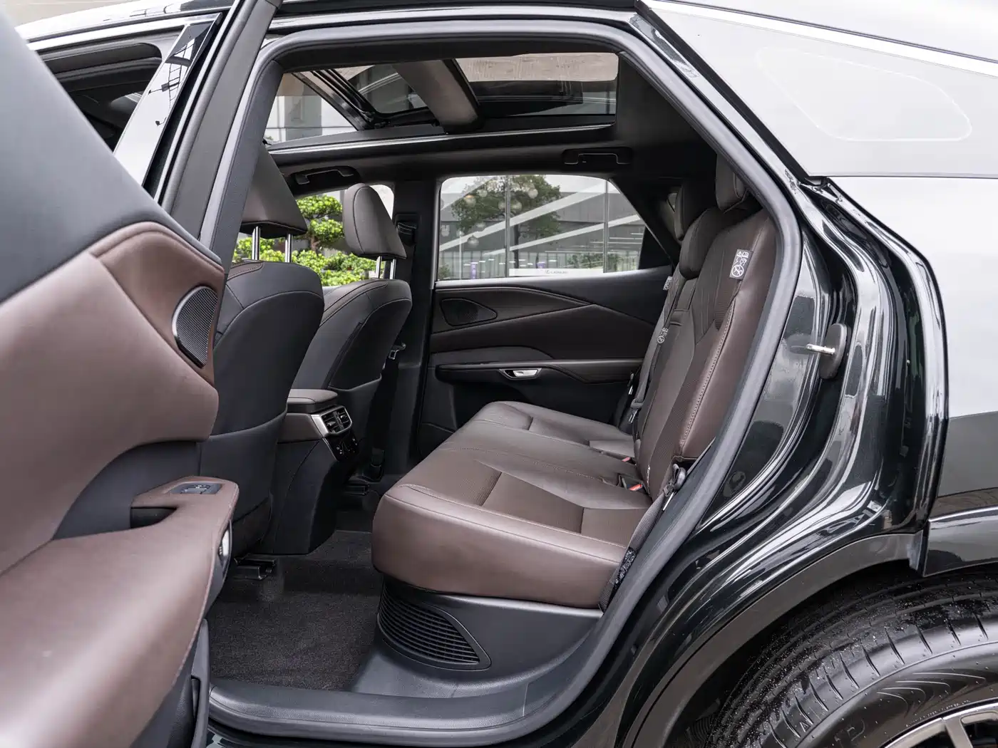 Lexus RX 2023 350h 4WD Pure Edition фото 10