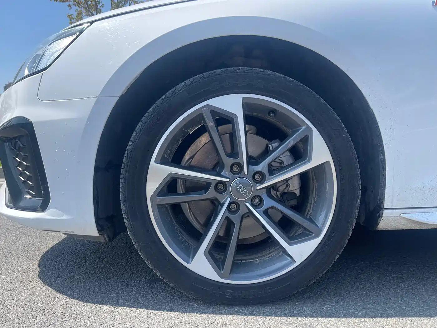 Audi A4L 2020 40 TFSI Fashion Dynamic Edition фото 5