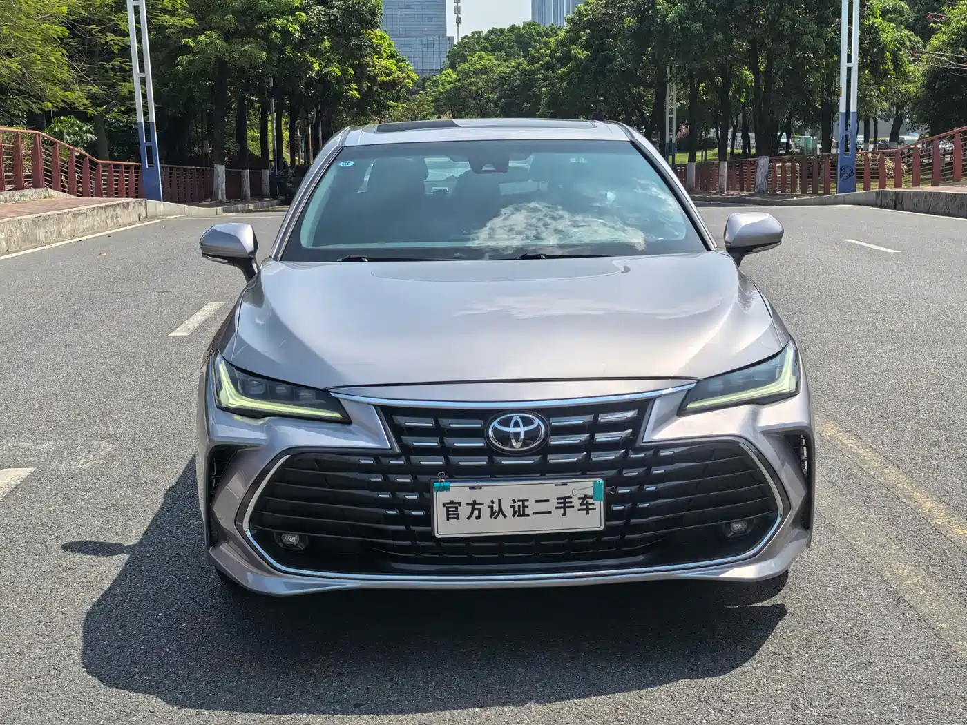 Toyota Avalon 2022 2.0L Luxury Edition фото 2