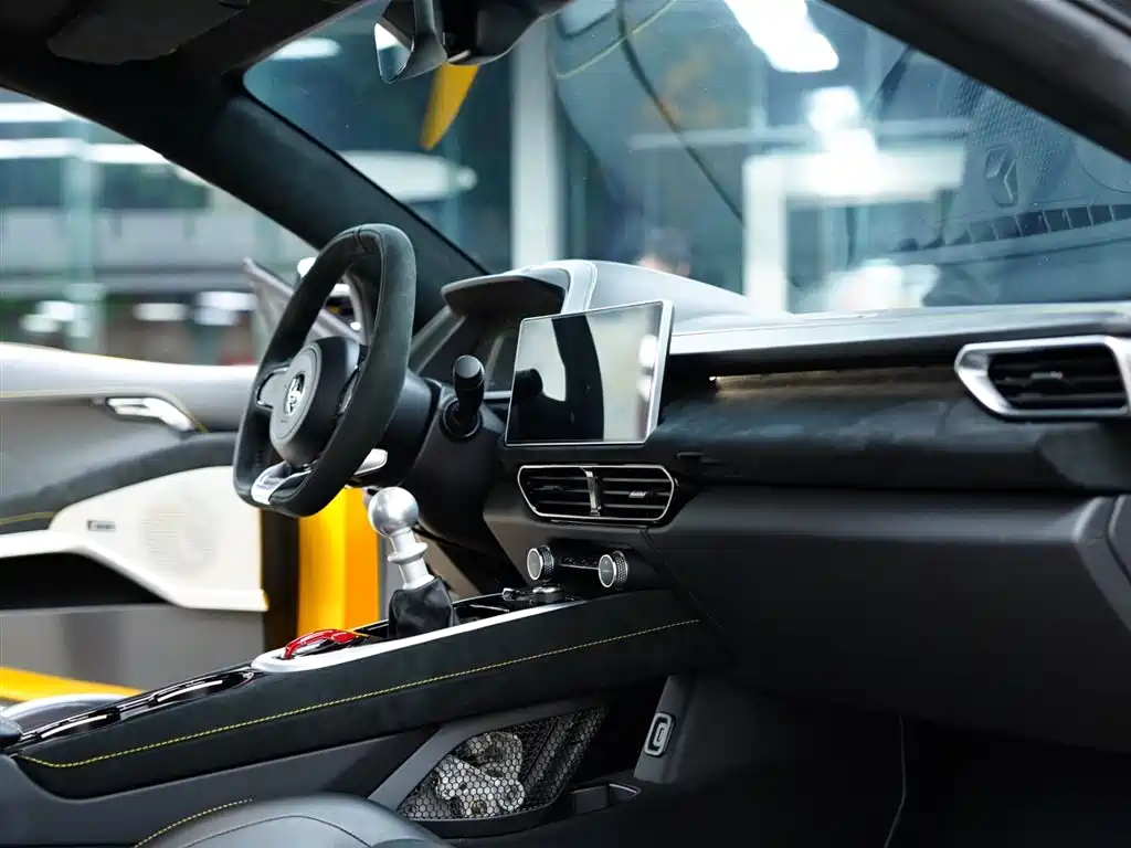 Lotus Cars EMIRA 2022 3.5T V6 Manual First Edition фото 37