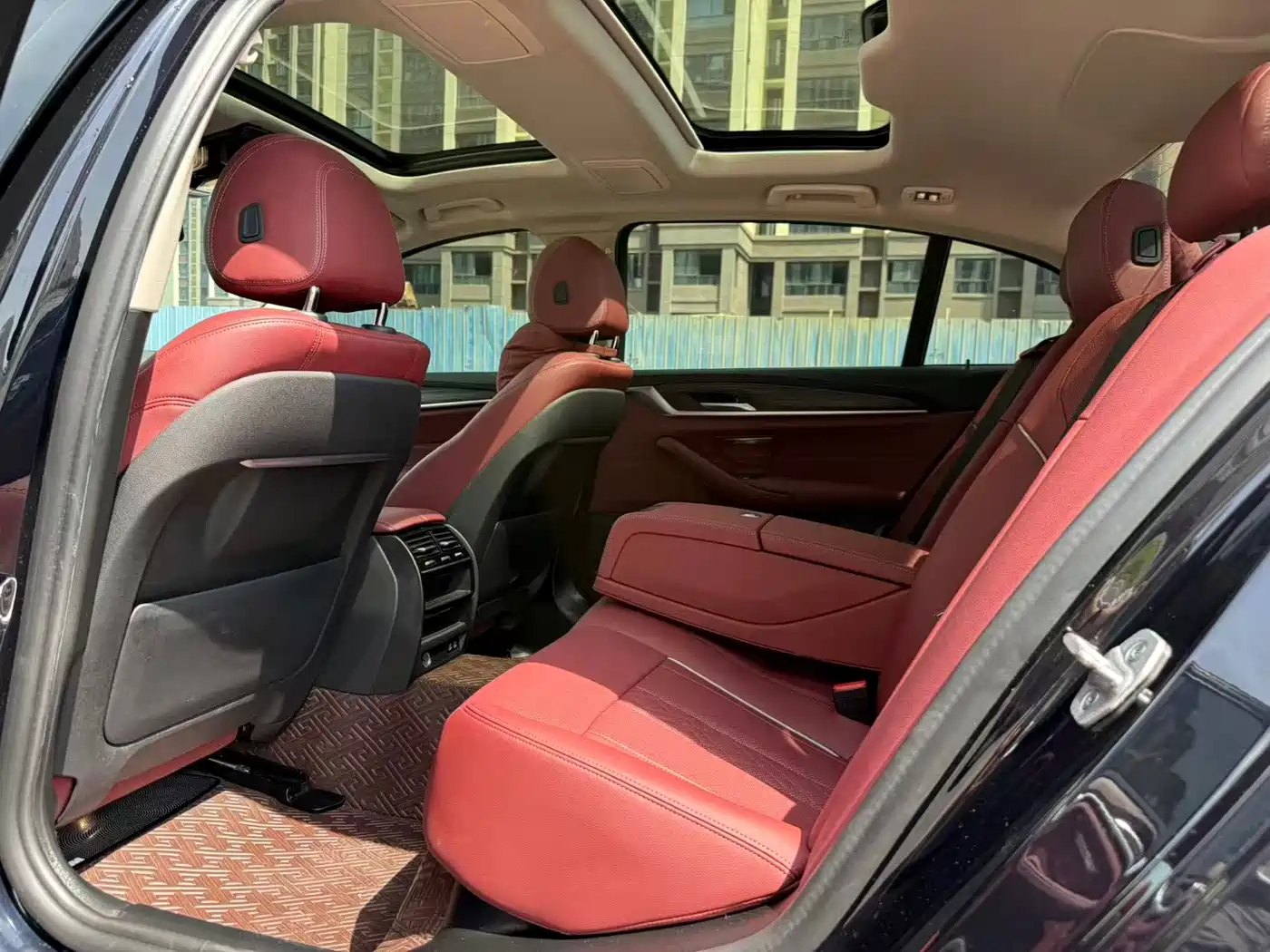 BMW 5 Series 2022 530Li Leading Luxury Package фото 7