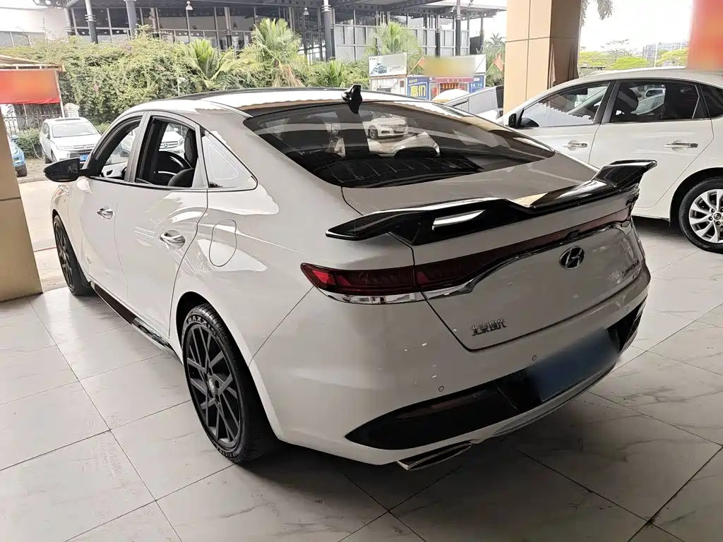 Фото 23 - Hyundai Lafesta