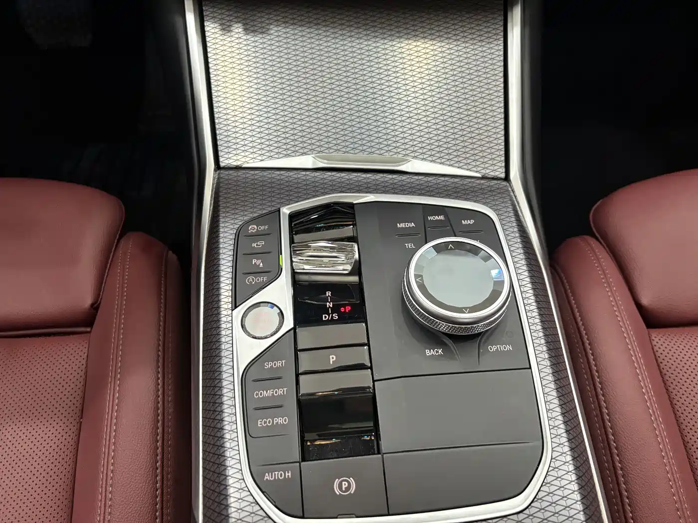 BMW 3 Series 2025 330Li M Sport Night Edition фото 19