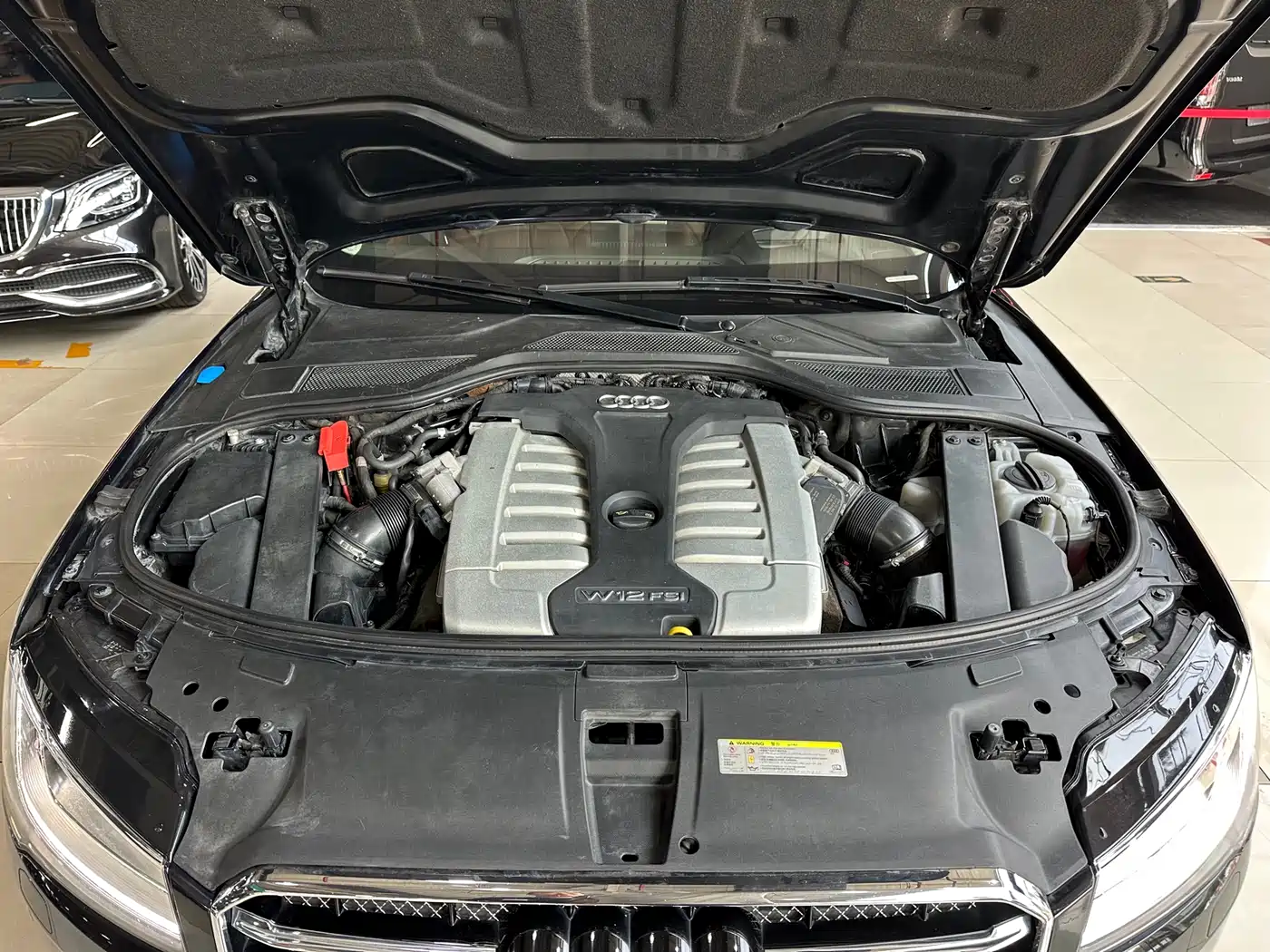 Audi A8 2014 A8L 6.3 FSI W12 quattro Flagship фото 17