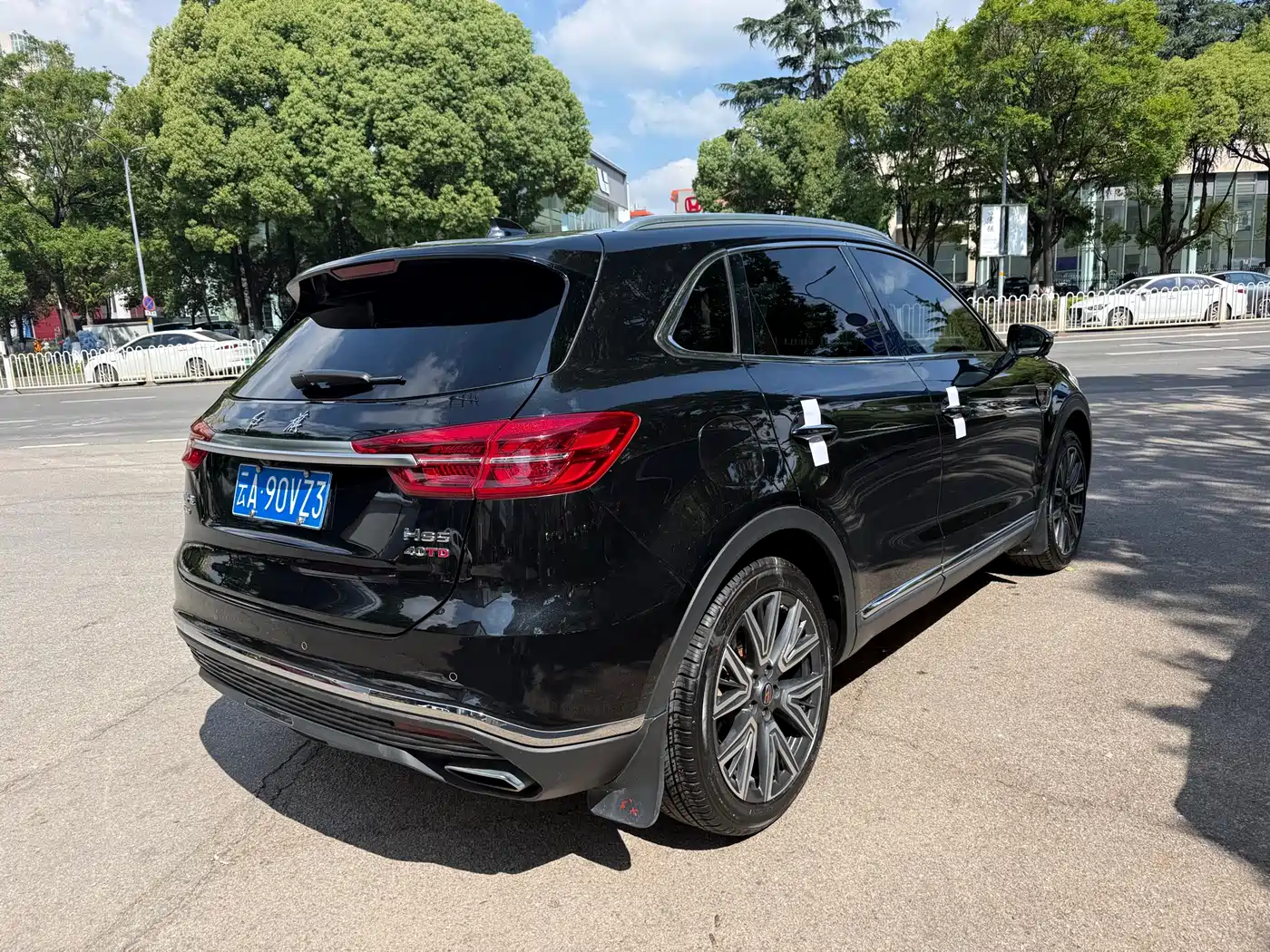 Hongqi HS5 2022 2.0T Smart Connect Flagship AWD Edition фото 15